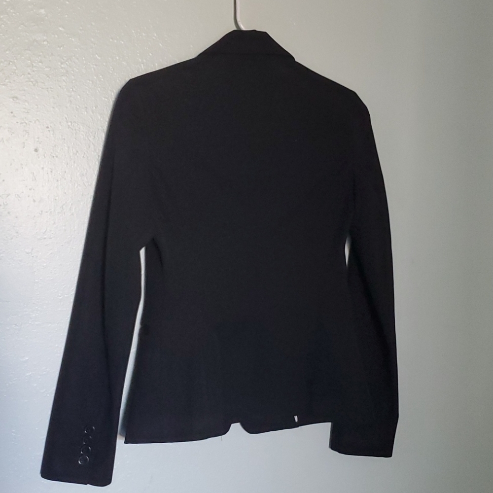 Blazer - Picture 4 of 4